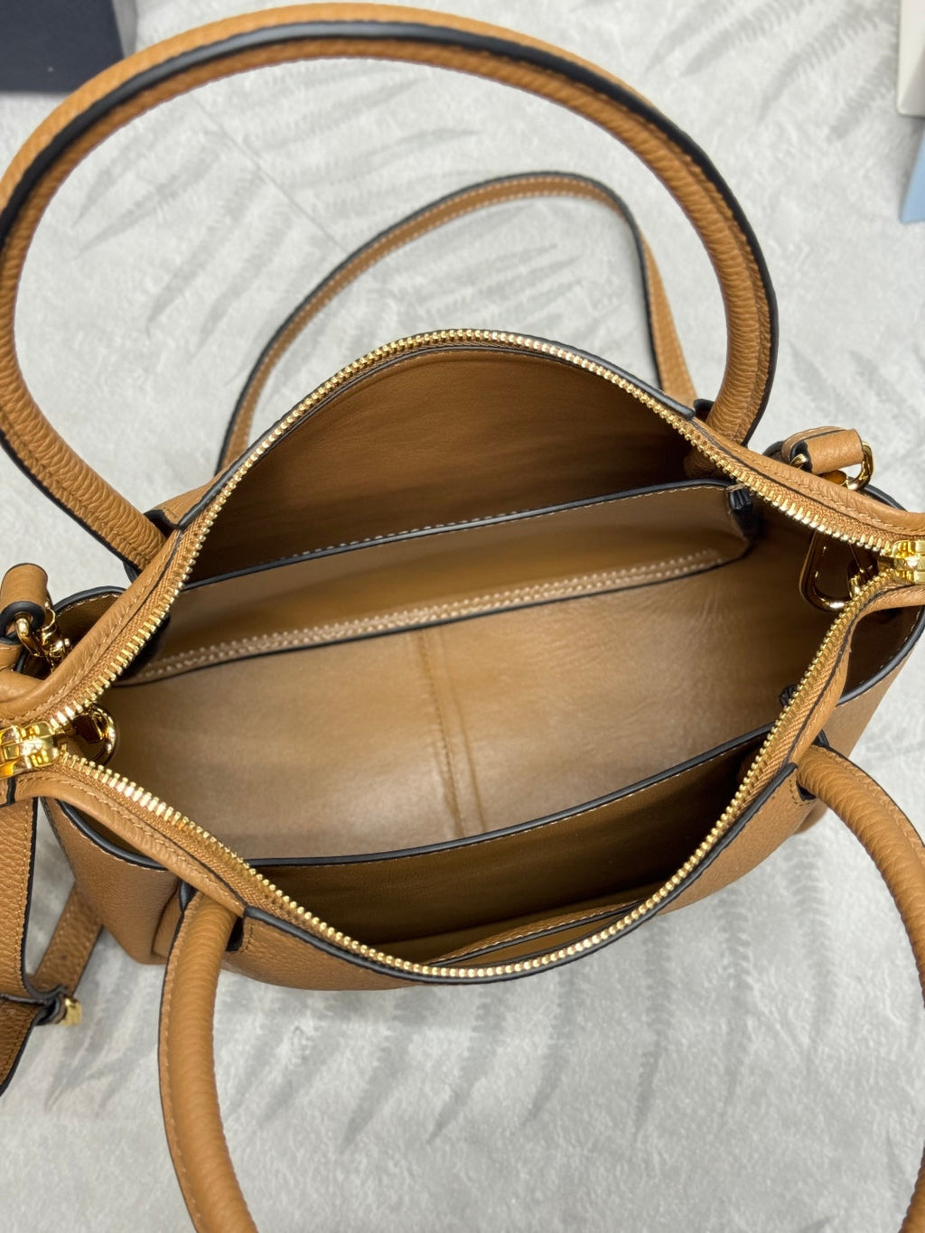 PRADA 25S SMALL BAG 23 IN CARAMEL CALFSKIN GOLD HARDWARE