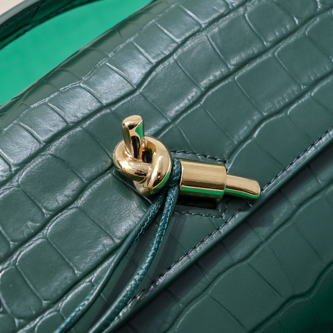 BOTTEGA VENETA Long Clutch Andiamo 31 Dark Green Crocodile Calfskin Ghw